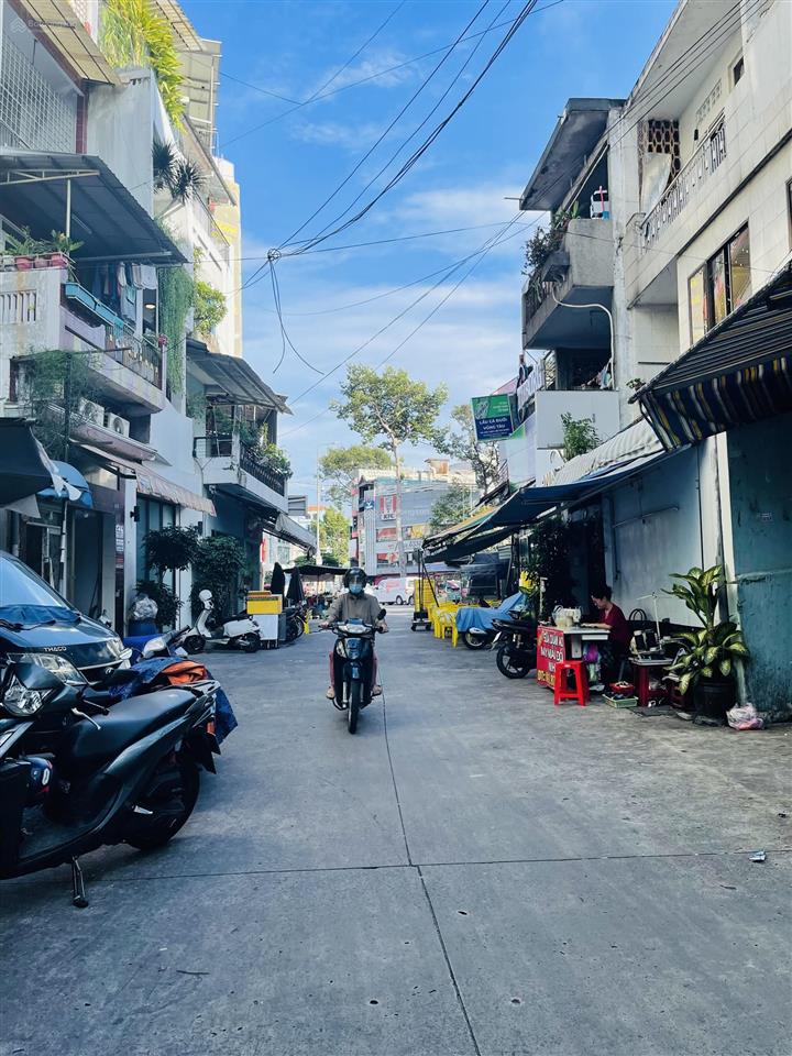 Bán nhà trung tâm quận 10  2 tầng sân thượng  2 mặt hẻm  ngang 3,5m