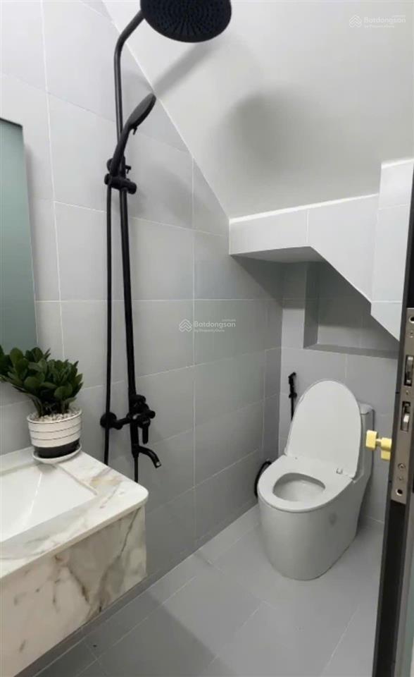 Bán nr 24m2 tại cách mạng tháng tám, q10, hcm, 6,8 tỷ, 2pn, 2wc, 3t