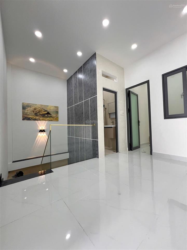 Nhà đẹp bà hom quận 6, dt rộng 5 x 11 m, 2 tầng 3pn 3wc, nhà đẹp ở ngay chỉ 4,9 tỷ