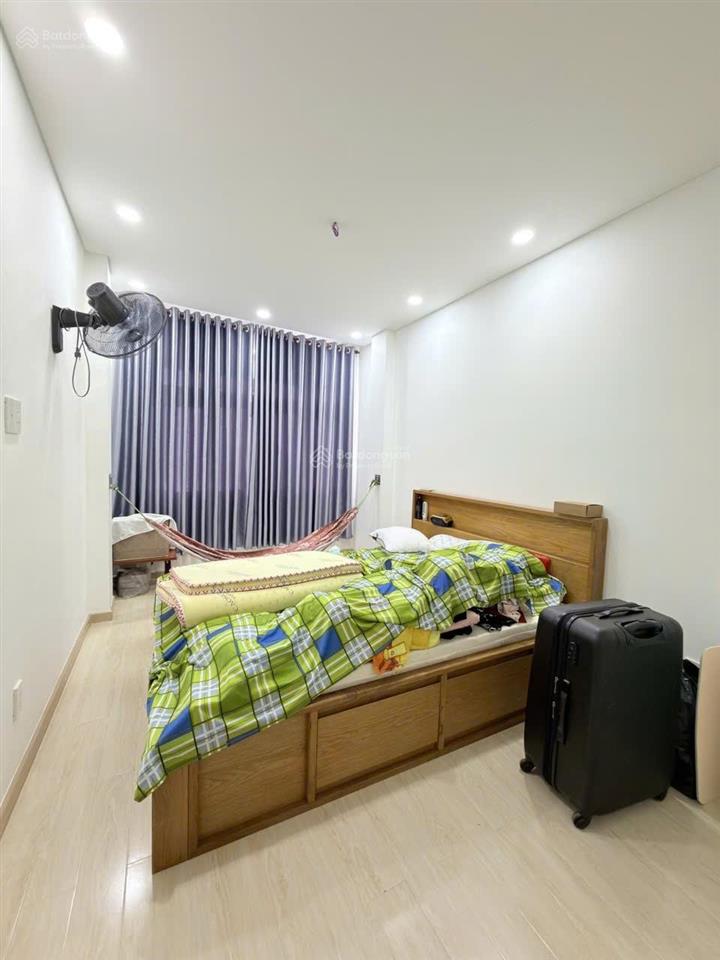 Nhà trung tâm q5 4 tầng st btct 20m ra mt nhỉnh 6 tỷ