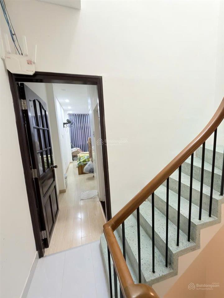 Nhà trung tâm q5 4 tầng st btct 20m ra mt nhỉnh 6 tỷ