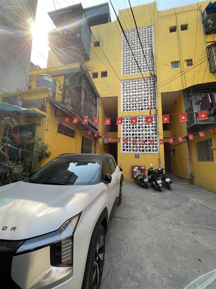 Tập thể tầng 1 nam thành công hoàng ngọc phách sổ 43m sd ~90m | 3pn khách + bếp | 2wc