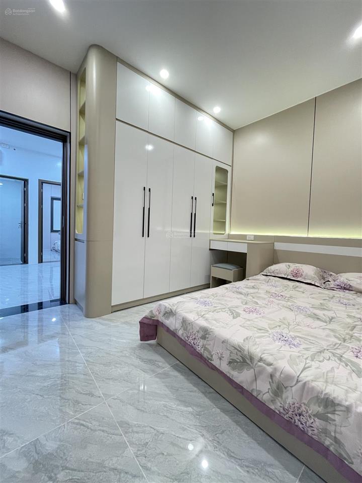 Tập thể tầng 1 nam thành công hoàng ngọc phách sổ 43m sd ~90m | 3pn khách + bếp | 2wc