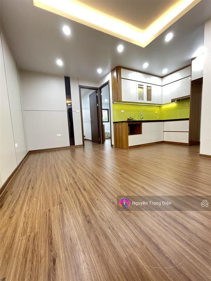 Căn hộ tầng 37.2ha vĩnh phúc ba đình 2 ngủ 65m2 phân lô ô tô đỗ