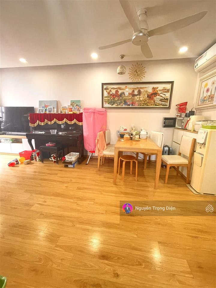 Chung cư ct1a vov mễ trì  view hồ mễ trì, cạnh vinhomes green bay  có bãi đậu ô tô 65m2  2pn 2wc