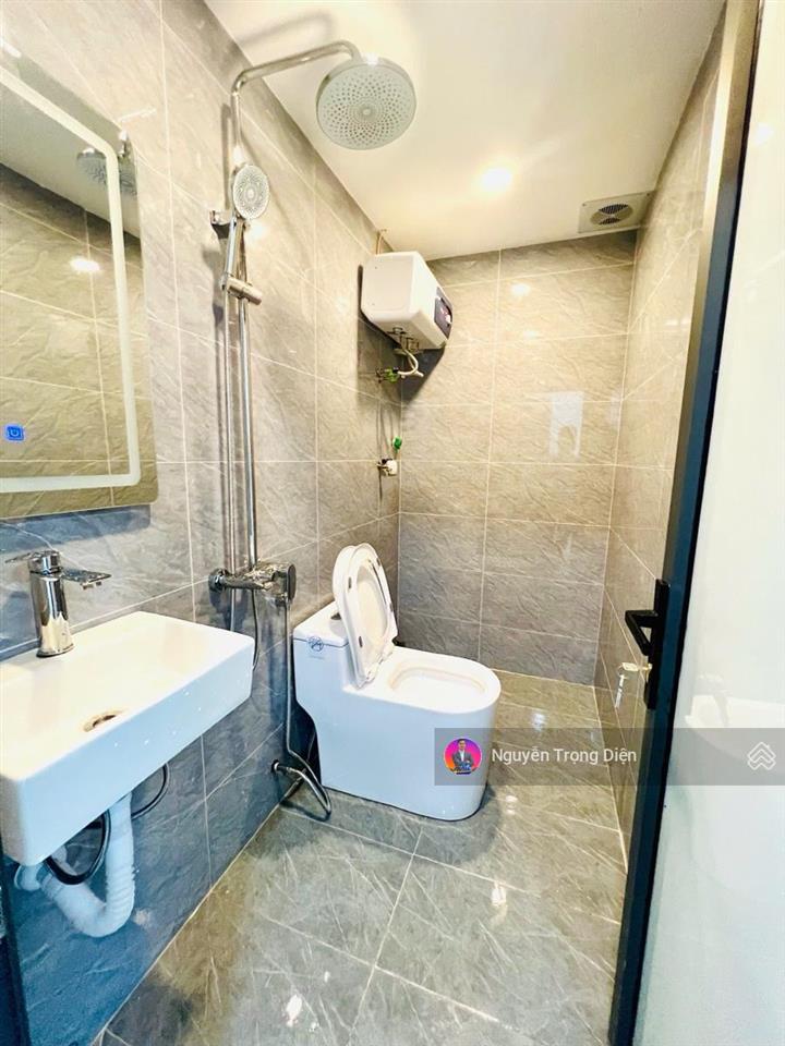 Mặt phố tôn thất tùngfull nội thất 2pn + 2wc khép kín sổ 25/70m23ty95
