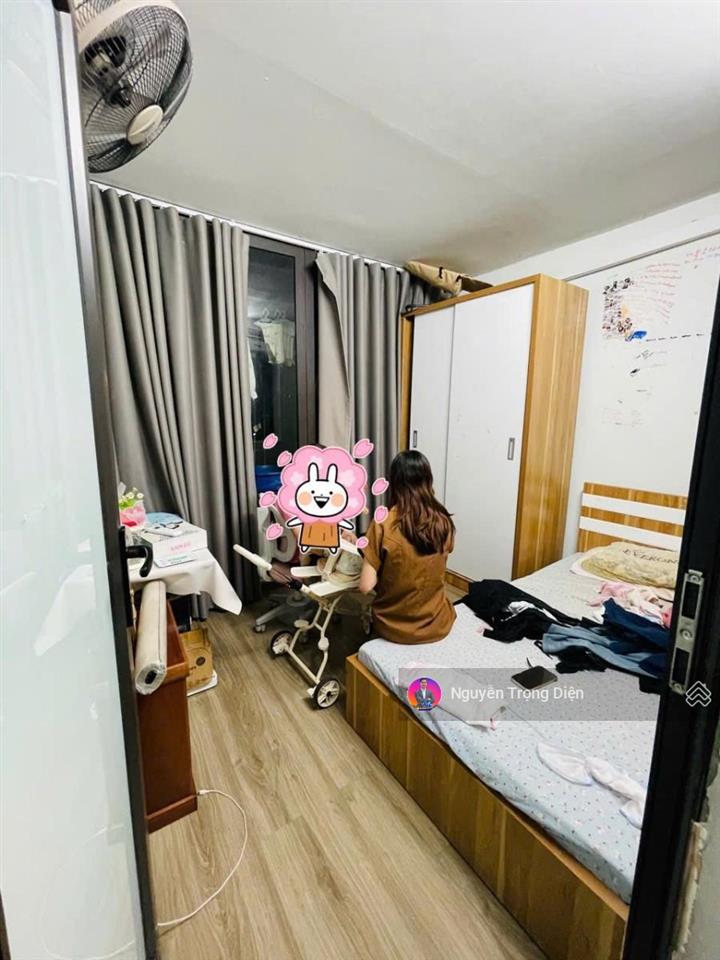 Siêu phẩm tập thể láng hạ view mặt phố sổ to ô tô đỗ cổng 3pn 4,95 tỷ