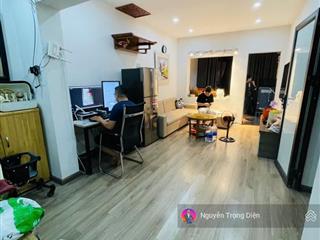 Siêu phẩm tập thể láng hạ view mặt phố sổ to ô tô đỗ cổng 3pn 4,95 tỷ