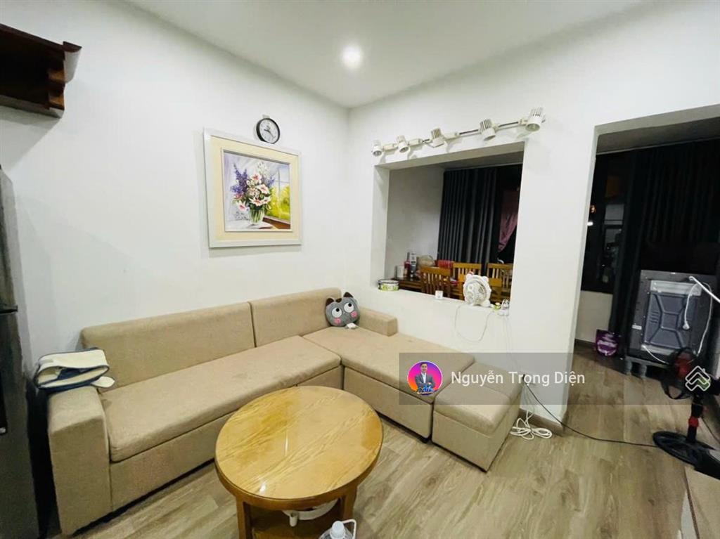 Siêu phẩm tập thể láng hạ view mặt phố sổ to ô tô đỗ cổng 3pn 4,95 tỷ