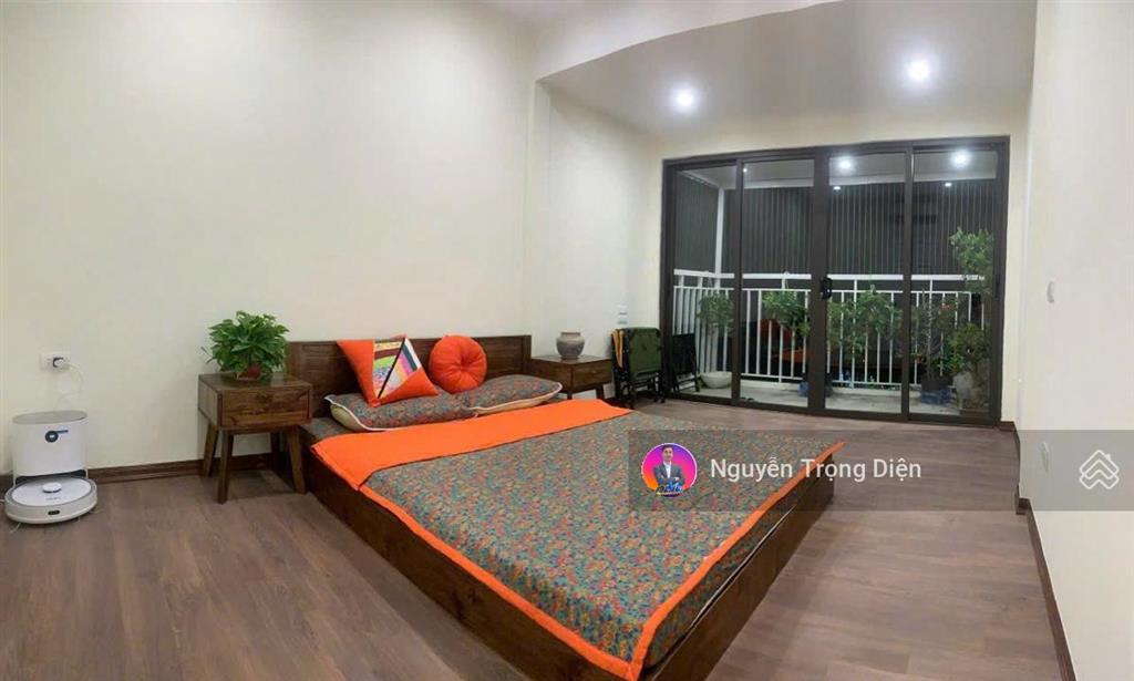 Tập thể vip mặt phố nguyên hồng sổ to 40/70m2, 2 ngủ siêu thoáng, view mặt phố  4, x tỷ