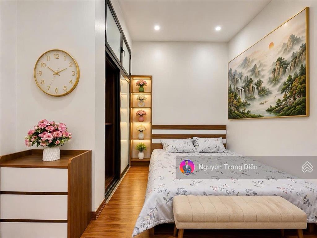 Căn hộ tầng 1, 2pn, 2vs full nội thất mặt phố nguyên hồng đống đa 5,45 tỷ