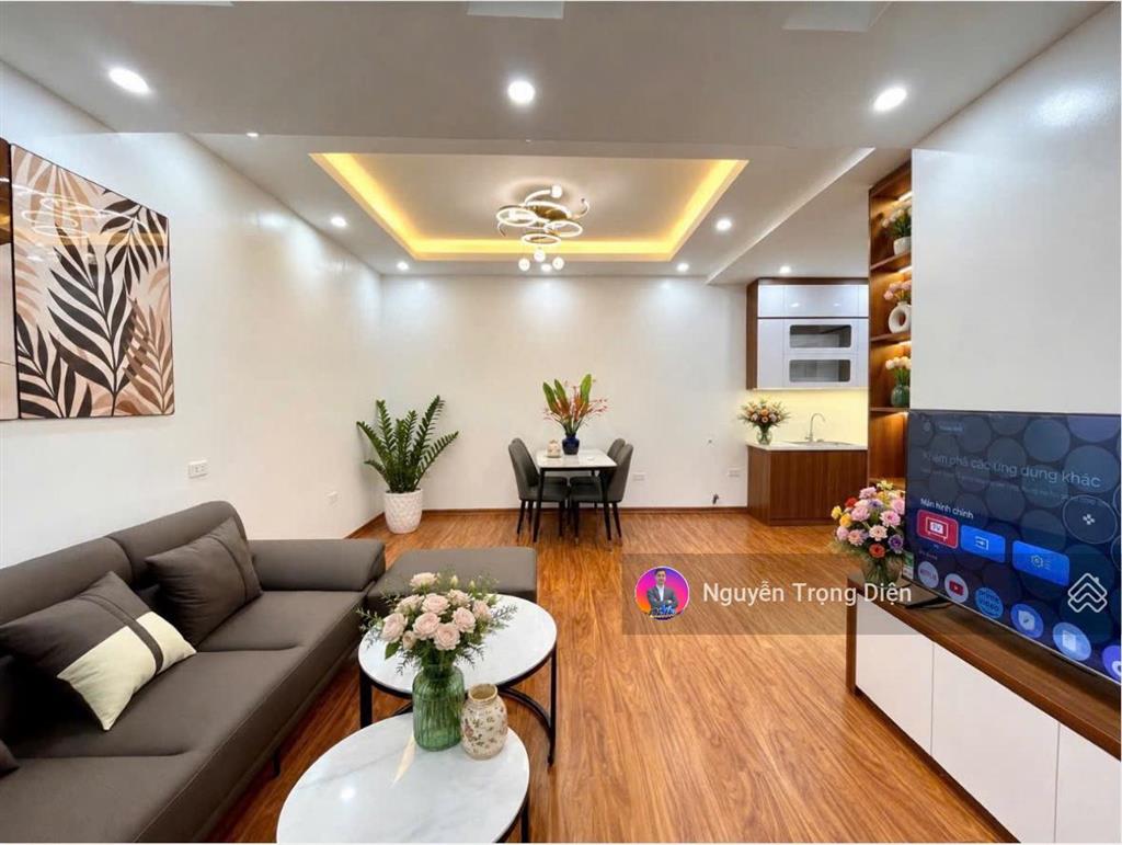 Căn hộ tầng 1, 2pn, 2vs full nội thất mặt phố nguyên hồng đống đa 5,45 tỷ