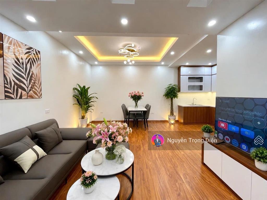Căn hộ tầng 1, 2pn, 2vs full nội thất mặt phố nguyên hồng đống đa 5,45 tỷ
