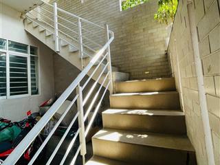 24/7 hot bán nhà mt dương quảng hàm,gò vấp (6,5x 20) 19,5 tỷ, 120m2, ~ 165tr/m2