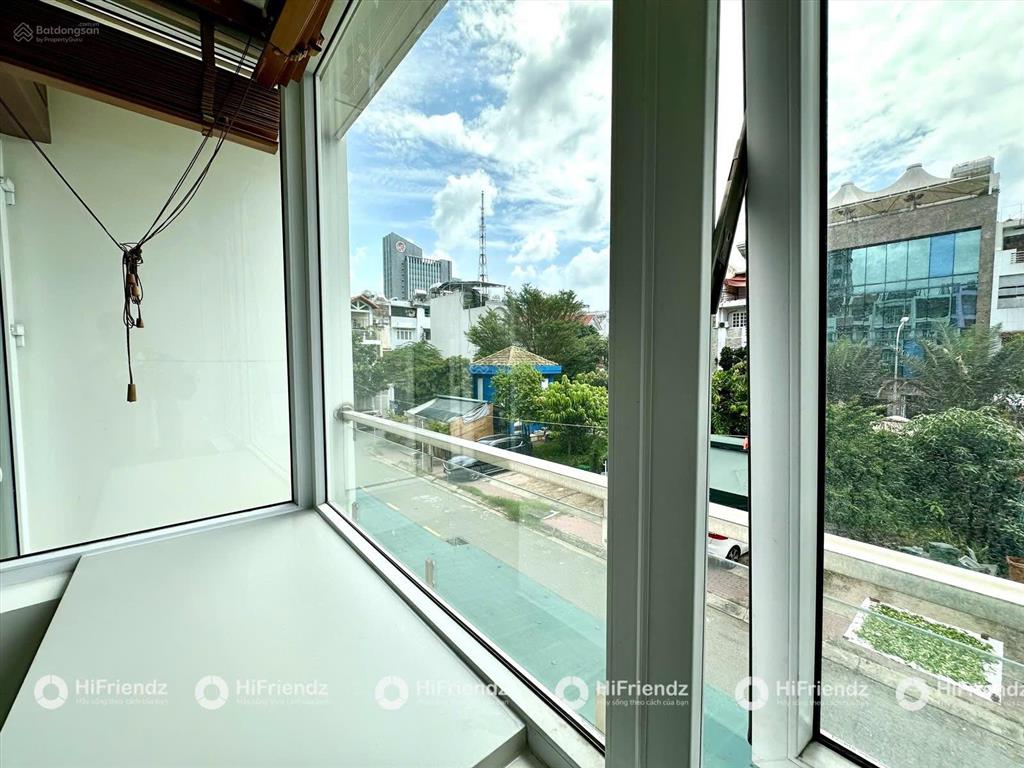 Stuidio full nội thất ban công siêu thoáng mát gần cầu sài gòn, lương định của