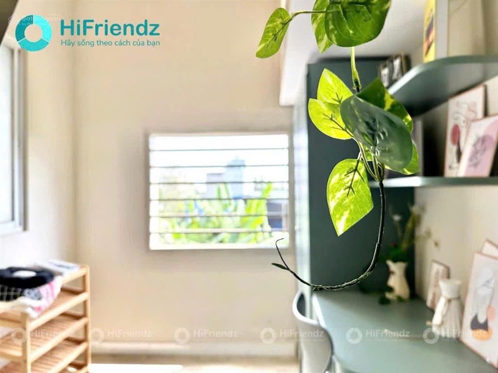 Sinh viên ufm, uth, cđ công thương, hutech đâu bơi hết vào đây