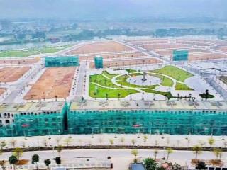 Bán shophouse 4 tầng 140m2 mặt tiền 7m đối diện trung tâm hành chính sẵn sổ hồng giá cực tốt 11 tỷ