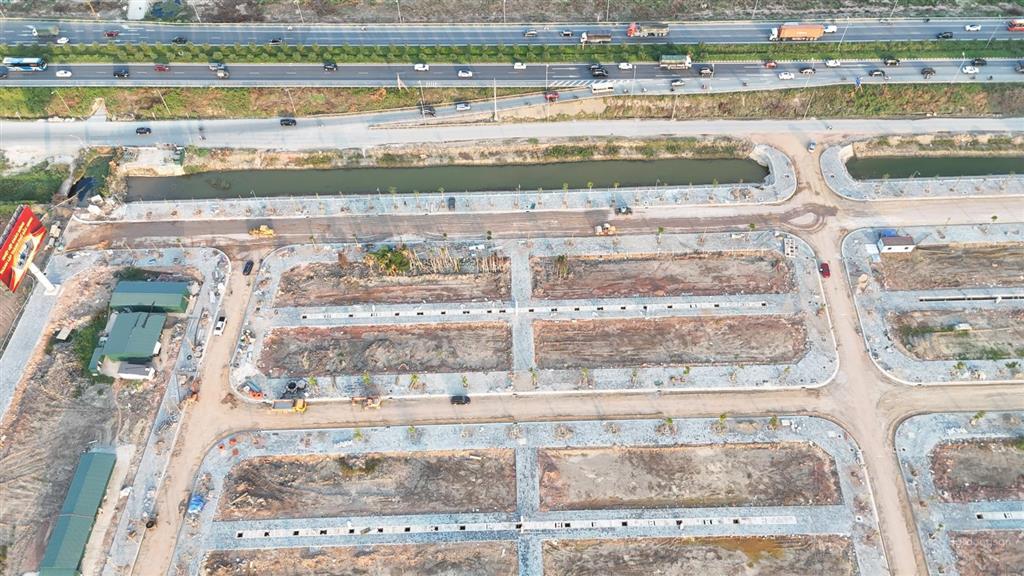Hàng hiếm! 5,4 tỷ sở hữu ngay lô đất 90m2 mặt tiền 6m đối diện kcn quang châu 2 dòng tiền cực mạnh