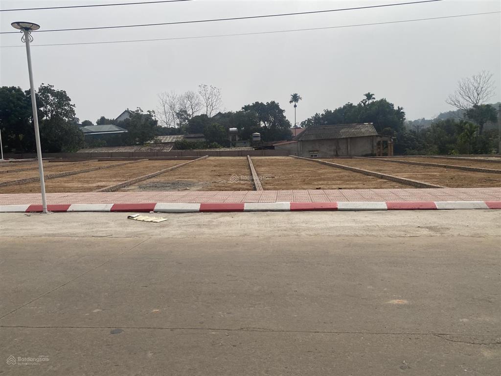 Bán lô góc 2 mặt tiền 143,5m2, đất đầu tư kinh doanh, cạnh villa phương anh  cẩm lĩnh  ba vì