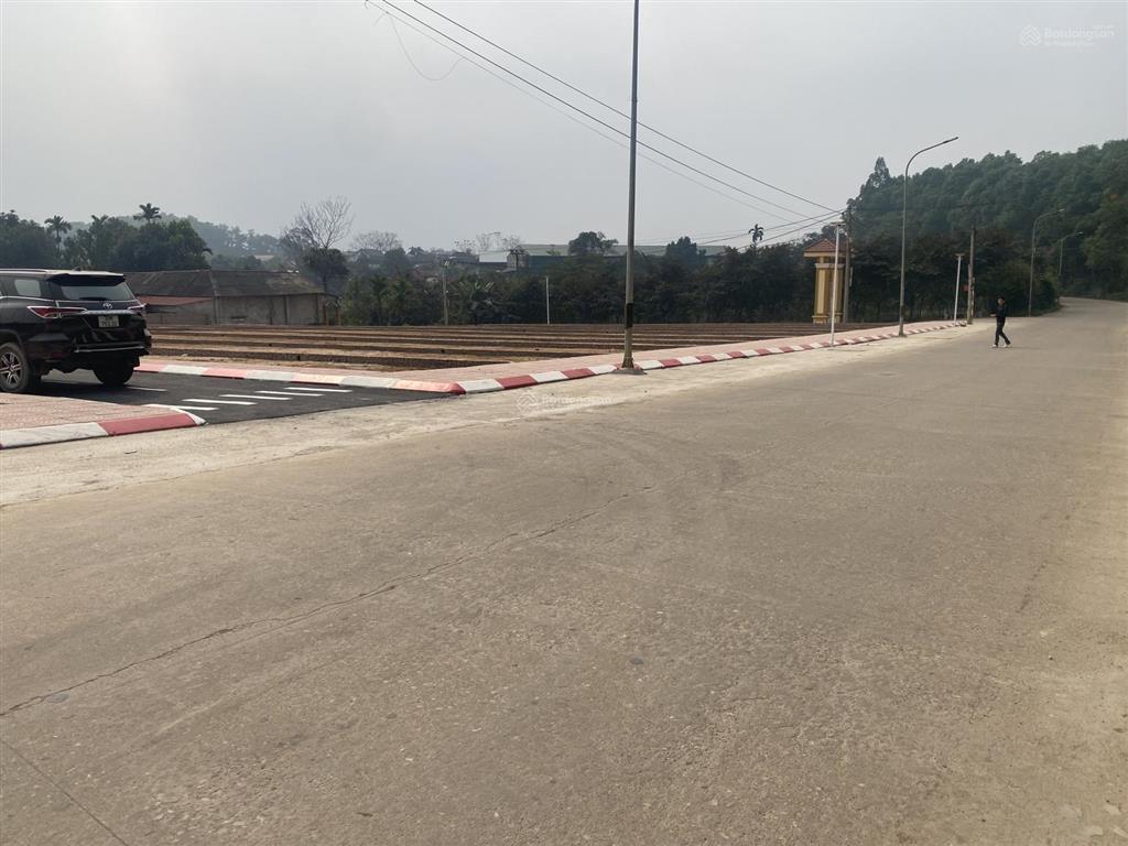 Bán lô góc 2 mặt tiền 143,5m2, đất đầu tư kinh doanh, cạnh villa phương anh  cẩm lĩnh  ba vì