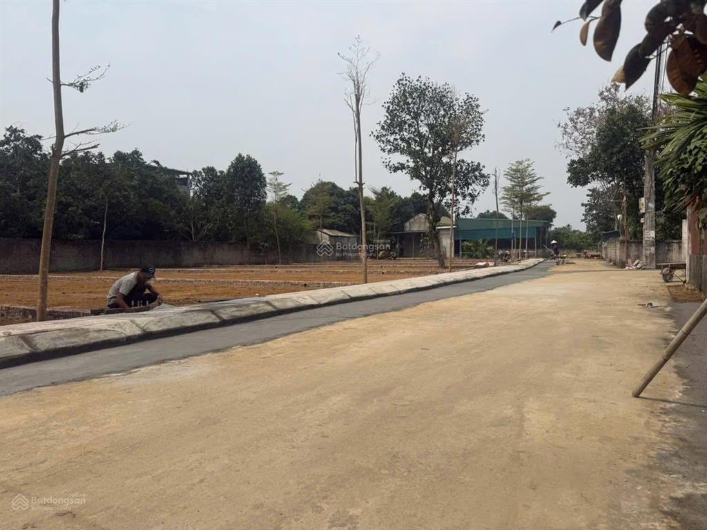 Bán đất nền sát trường học, sân bóng tản lĩnh, gần khu du lịch ao vua  ba vì  hà nội