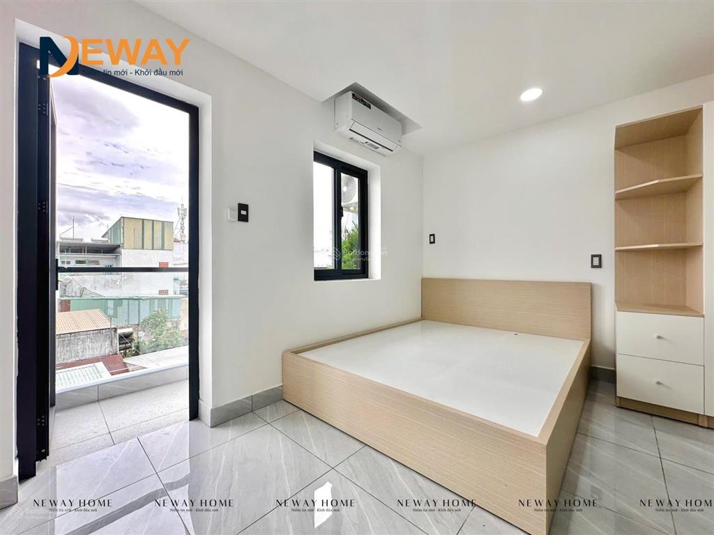 Studio mới 100%, ban công full nội thất, cho để xe điện, sạch sẽ, an ninh bảo vệ 24/7  thang máy