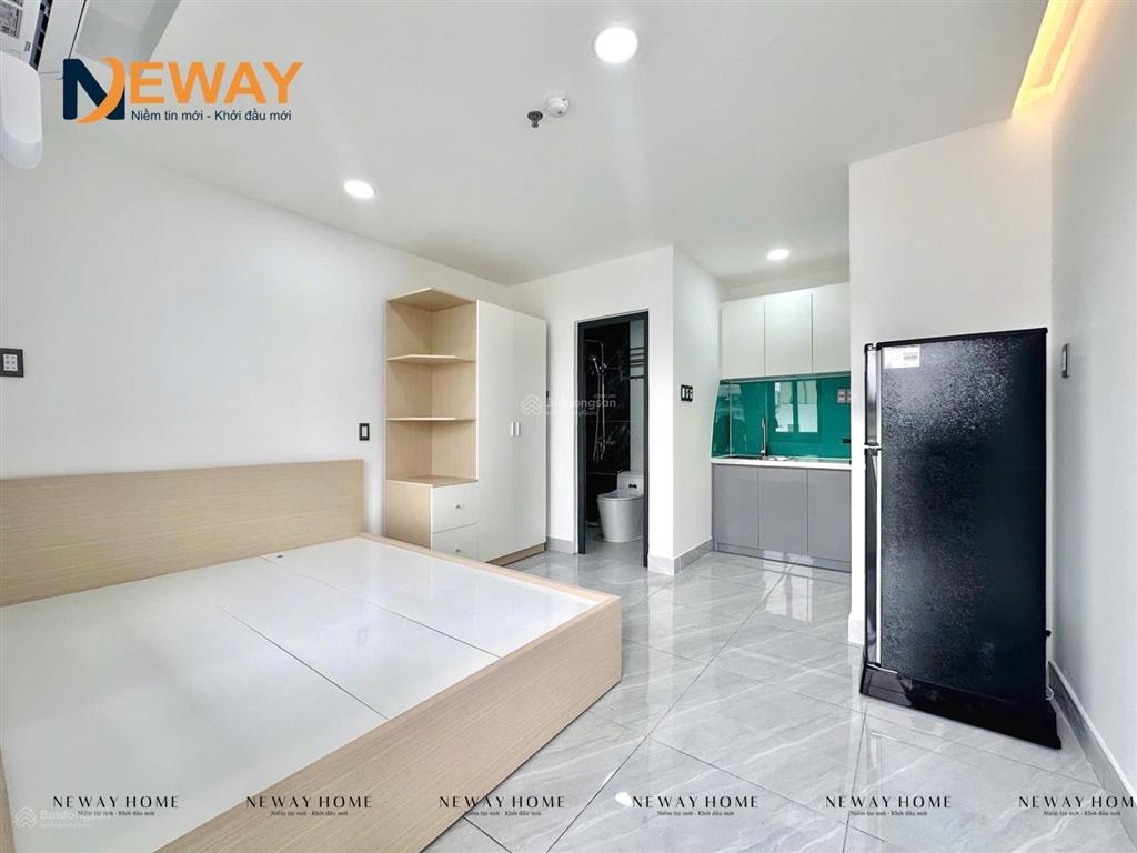 Studio mới 100%, ban công full nội thất, cho để xe điện, sạch sẽ, an ninh bảo vệ 24/7  thang máy