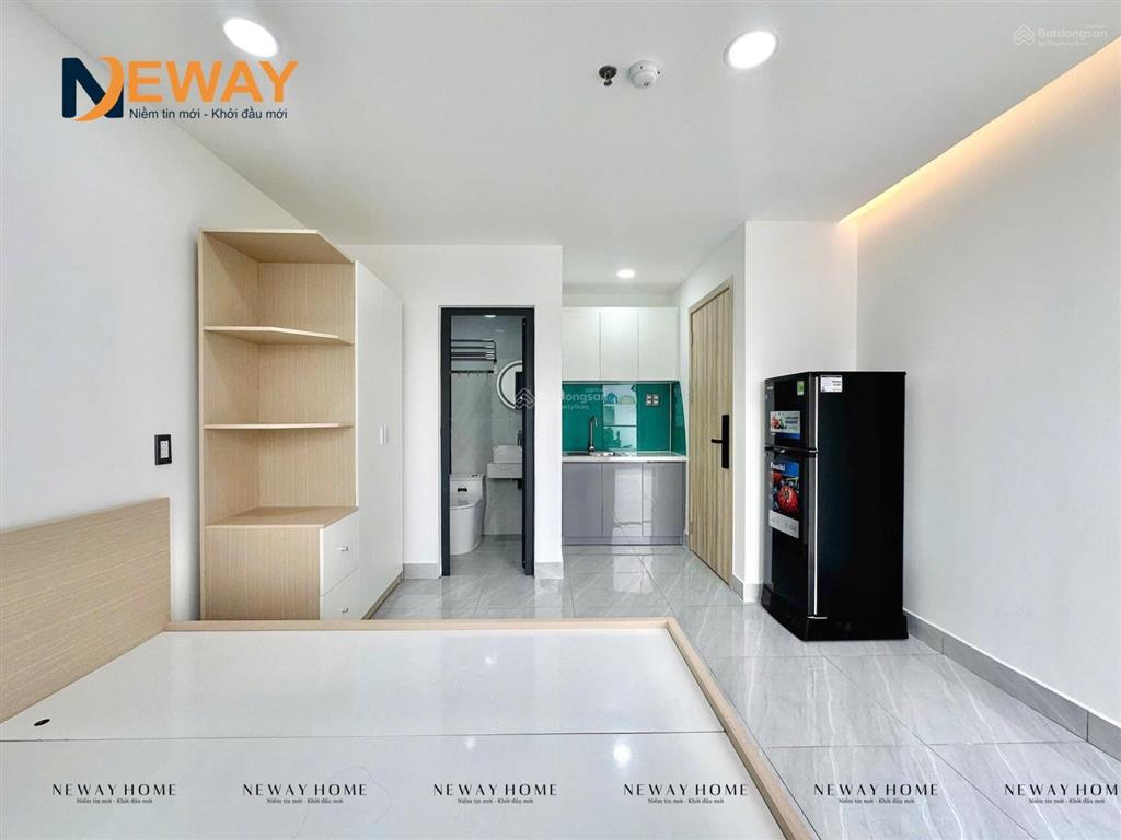 Studio mới 100%, ban công full nội thất, cho để xe điện, sạch sẽ, an ninh bảo vệ 24/7  thang máy