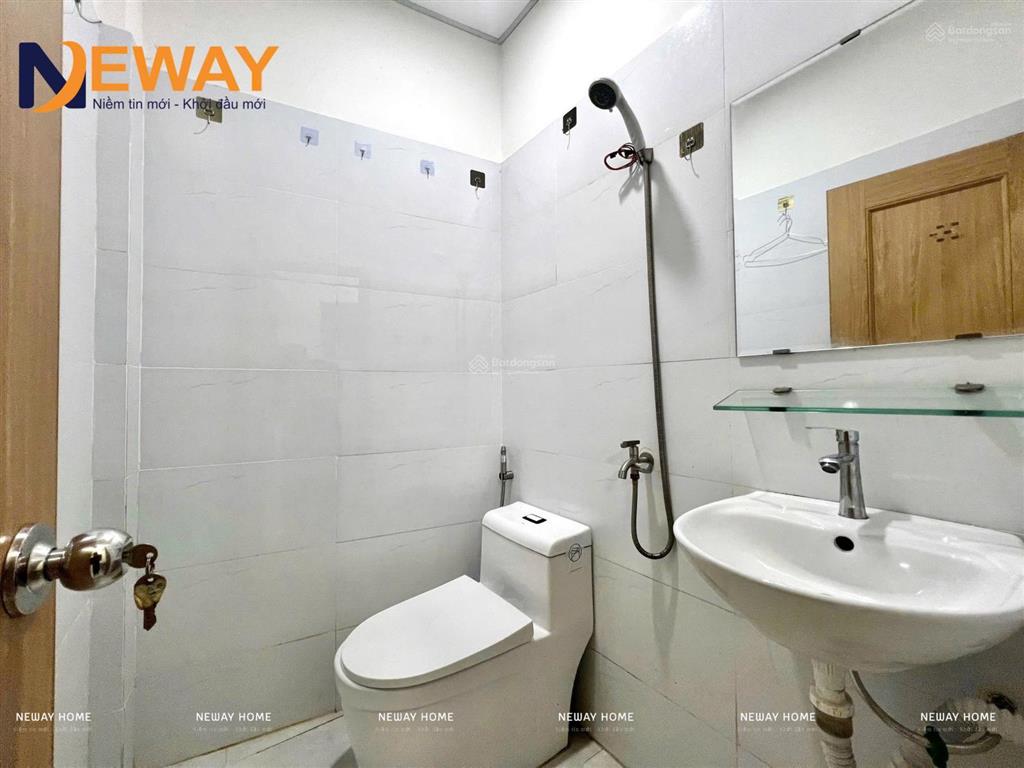 Phòng trọ có gác sẵn máy lạnh, giá rẻ giờ giấc tự do, có máy giặt chung, sạch sẽ, an ninh