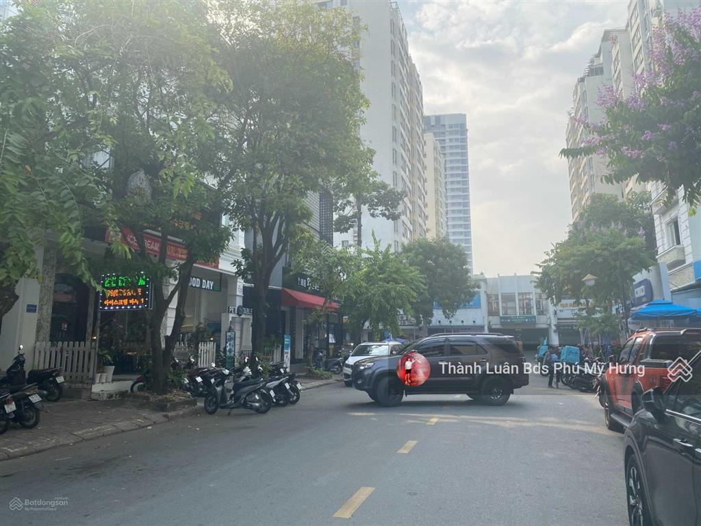 Cho thuê nhà phố phú mỹ hưng quận 7. dt 6x18m. trệt + 4 lầu. nội thất cơ bản  5 phòng. em luân