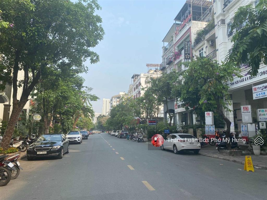 Cho thuê nhà phố phú mỹ hưng quận 7. dt 6x18m. trệt + 4 lầu. nội thất cơ bản  5 phòng. em luân