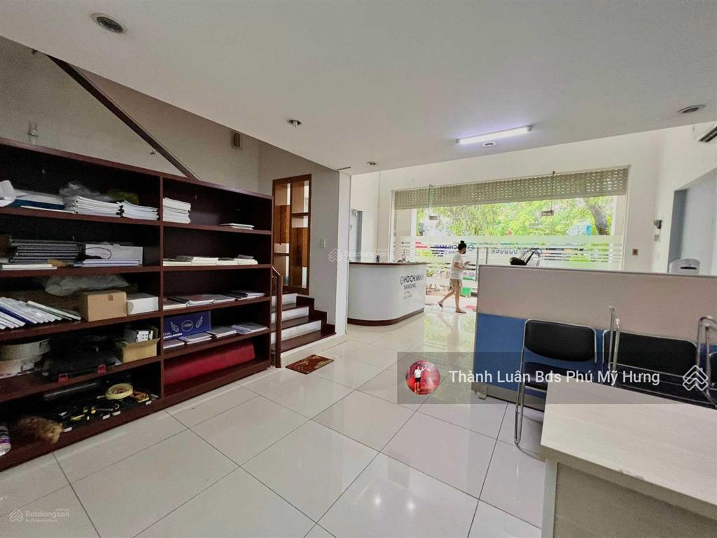 Cho thuê nhà phố phú mỹ hưng quận 7. dt 6x18m. trệt + 4 lầu. nội thất cơ bản  5 phòng. em luân