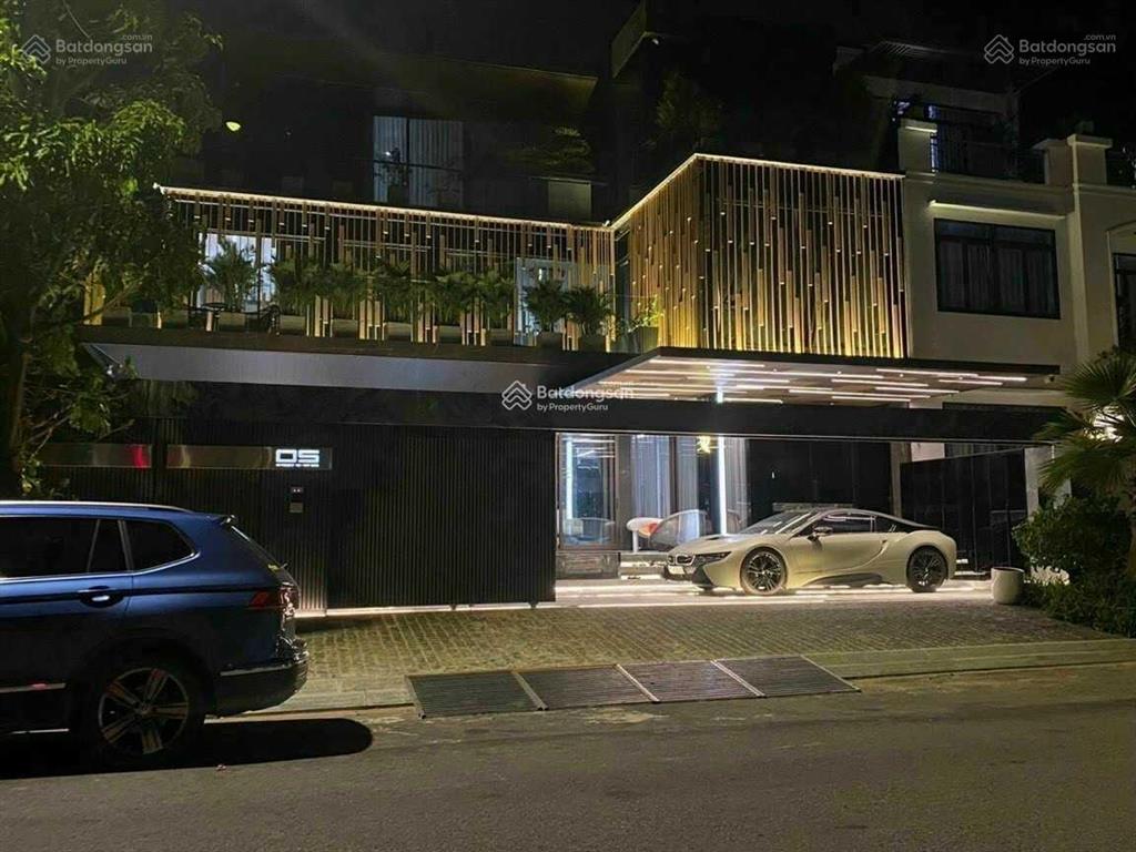 Cho thuê biệt thự liên kếsongđơn lậpnhà phốphú mỹ hưng. giá siêu tốt chỉ từ 38 triệu. em luân