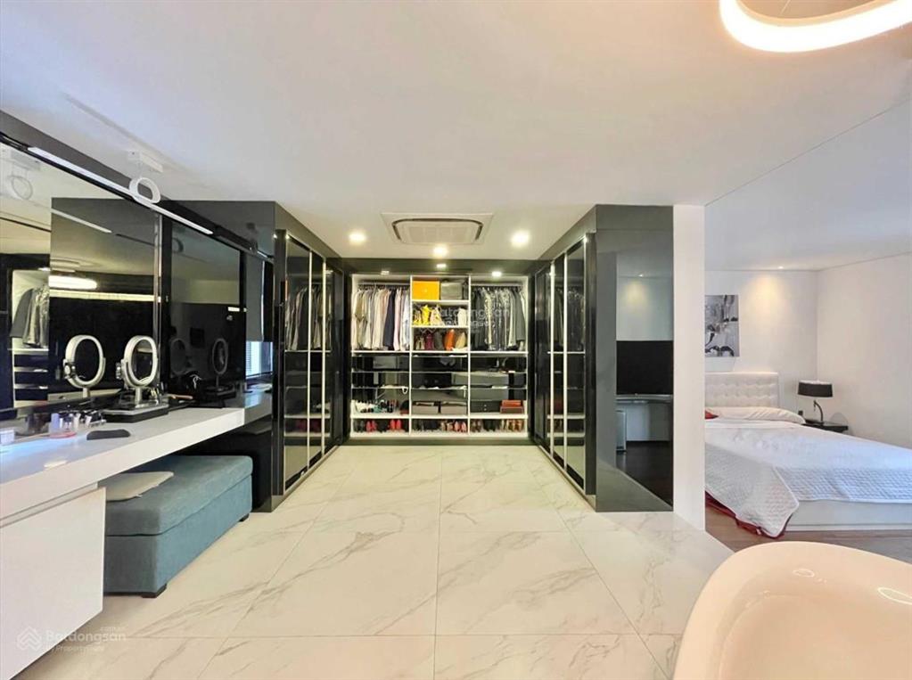 Cho thuê biệt thự liên kếsongđơn lậpnhà phốphú mỹ hưng. giá siêu tốt chỉ từ 38 triệu. em luân