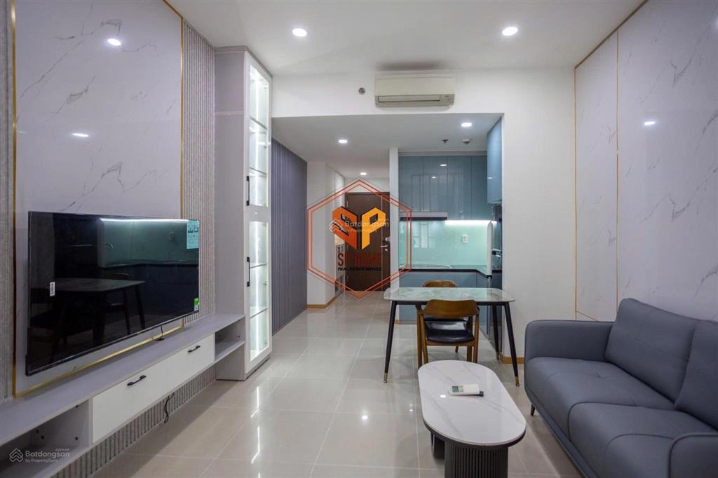 Bán căn offictecel đã có sổ hồng c/c sunrise city north,full nội thất mới. 0909 992 ***