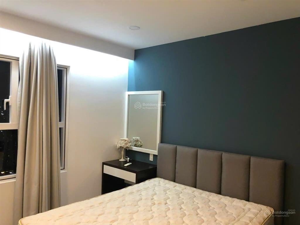 Chính chủ bán căn hộ 1 pn đầy đủ nội thất c/c sunrise city north lầu 27.  0909 992 ***
