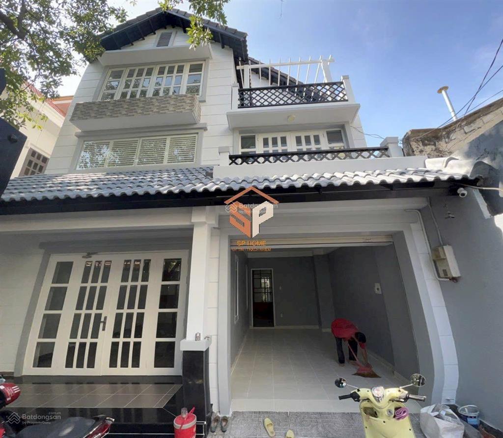 Cho thuê nhà nguyên căn đường số 47 phường tân hưng, tiện vừa ở vừa làm vp công ty.  0909 992 ***