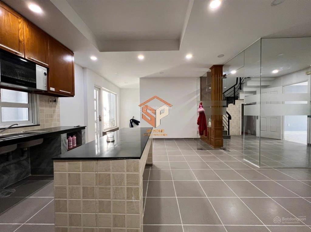 Cho thuê nhà nguyên căn đường số 47 phường tân hưng, tiện vừa ở vừa làm vp công ty.  0909 992 ***