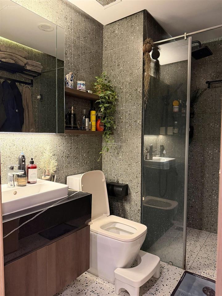 Bán căn officetell chung cư sunrise city view 33 nguyễn hữu thọ, nội thất như hình.  0909 992 ***