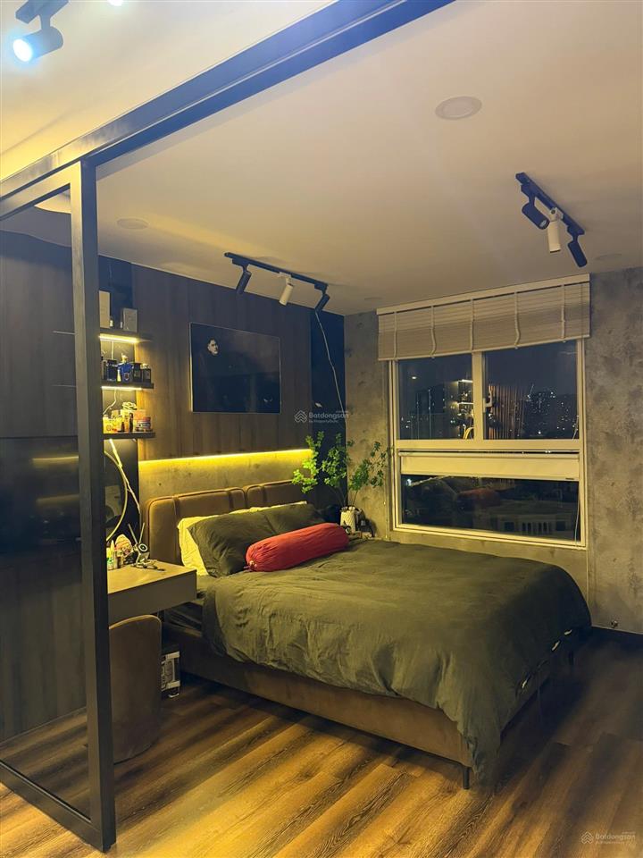 Bán căn officetell chung cư sunrise city view 33 nguyễn hữu thọ, nội thất như hình.  0909 992 ***