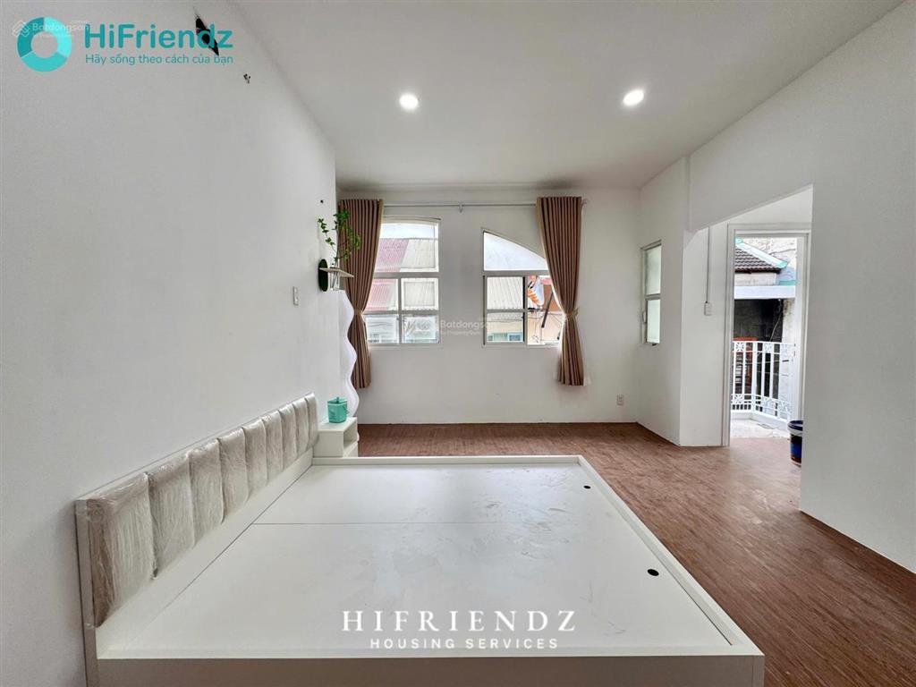 Siêu phẩm mới xây tách bếp full nội thất ban công lớn ngay sát đại học y dược