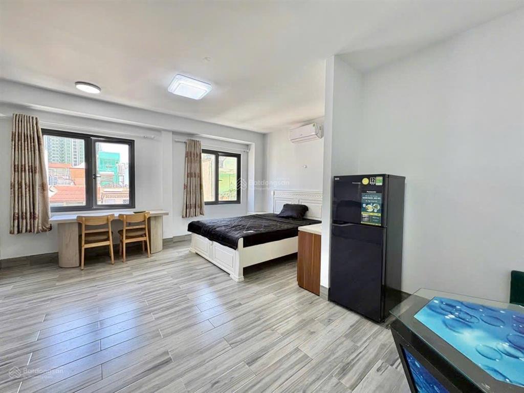 Siêu phẩm studio mới full nội thất cửa sổ lớn ngay sát đại học y dược  hàng mới 100%