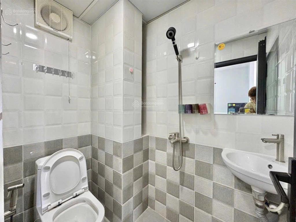 Siêu phẩm studio mới full nội thất cửa sổ lớn ngay sát đại học y dược  hàng mới 100%