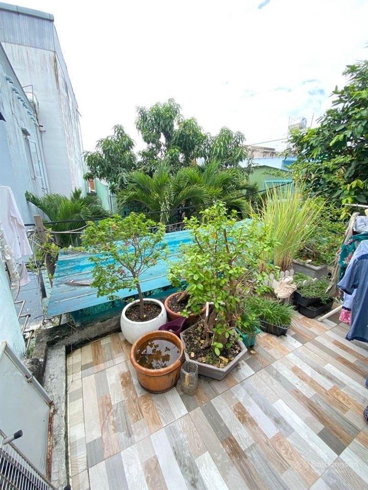 Bán đất tặng nhà , 100m ra mặt tiền huỳnh tấn phát