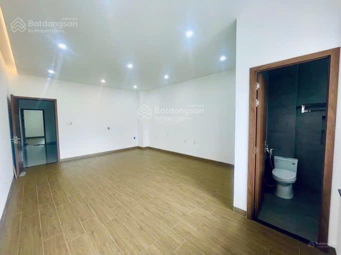 Bán toà nhà 3 tầng 1 tum mt lê quảng chí trục kinh doanh sầm uất  có tl