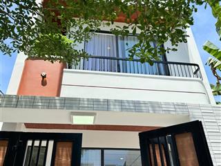 Bán nhà 3 tầng mới đẹp mặt tiền nguyễn sắc kim, đường 7m5, vị trí vip