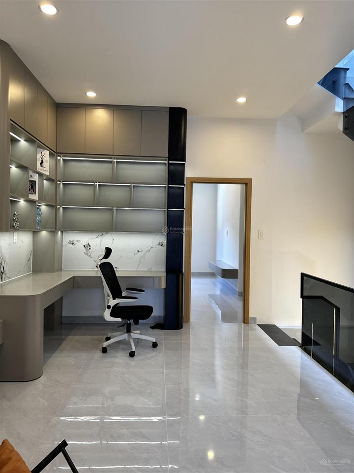 Bán nhà 3 tầng mới đẹp mặt tiền nguyễn sắc kim, đường 7m5, vị trí vip