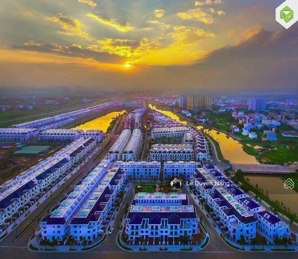 Định cư nước ngoài bán lẹ shophouse mặt song hành lakeview city. giá 27 tỷ thương lượng