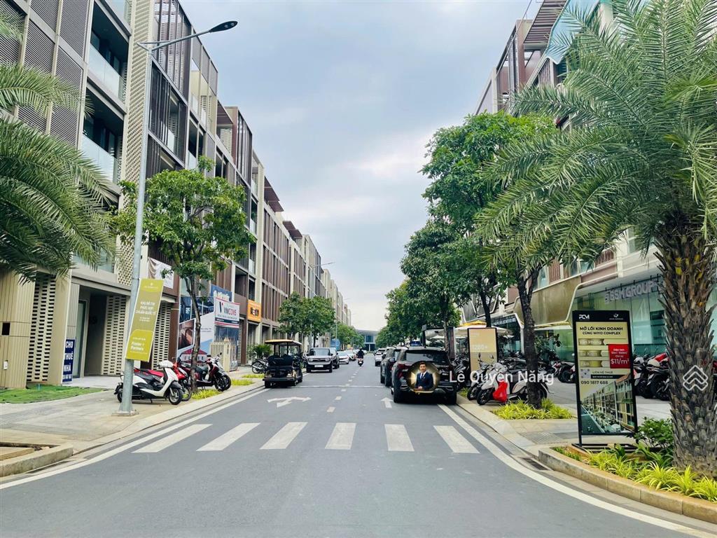 Bán gấp shophouse the global city trục chính 20m, giá 43 tỷ. cạnh trung tâm thương mại