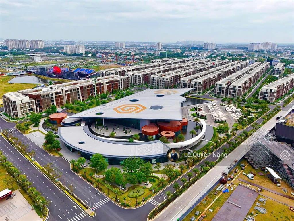 Bán gấp shophouse the global city trục chính 20m, giá 43 tỷ. cạnh trung tâm thương mại